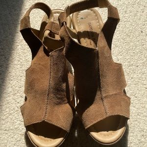 Women’s sandals made in Italy!